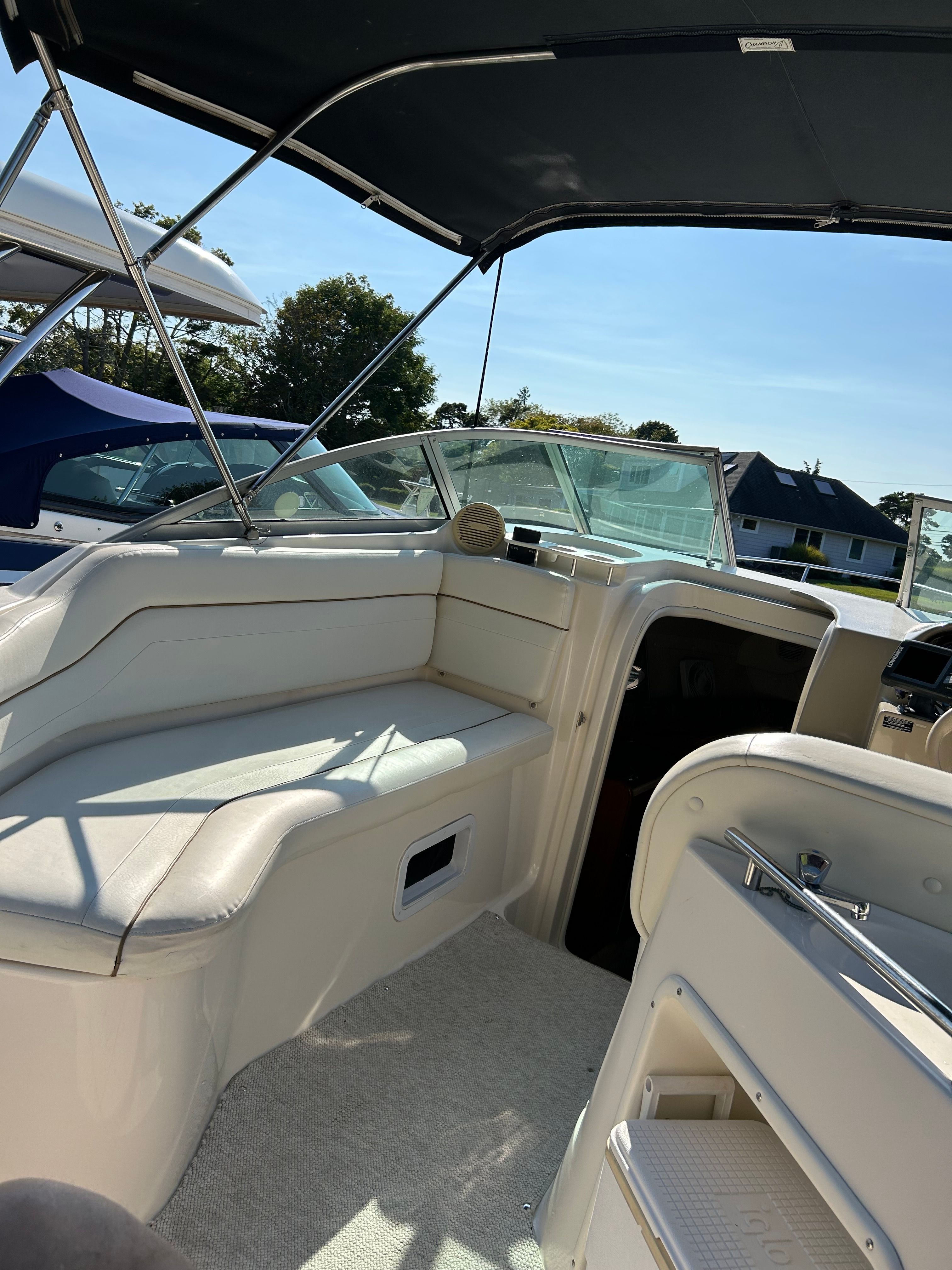 2002 Rinker 250 Fiesta Vee