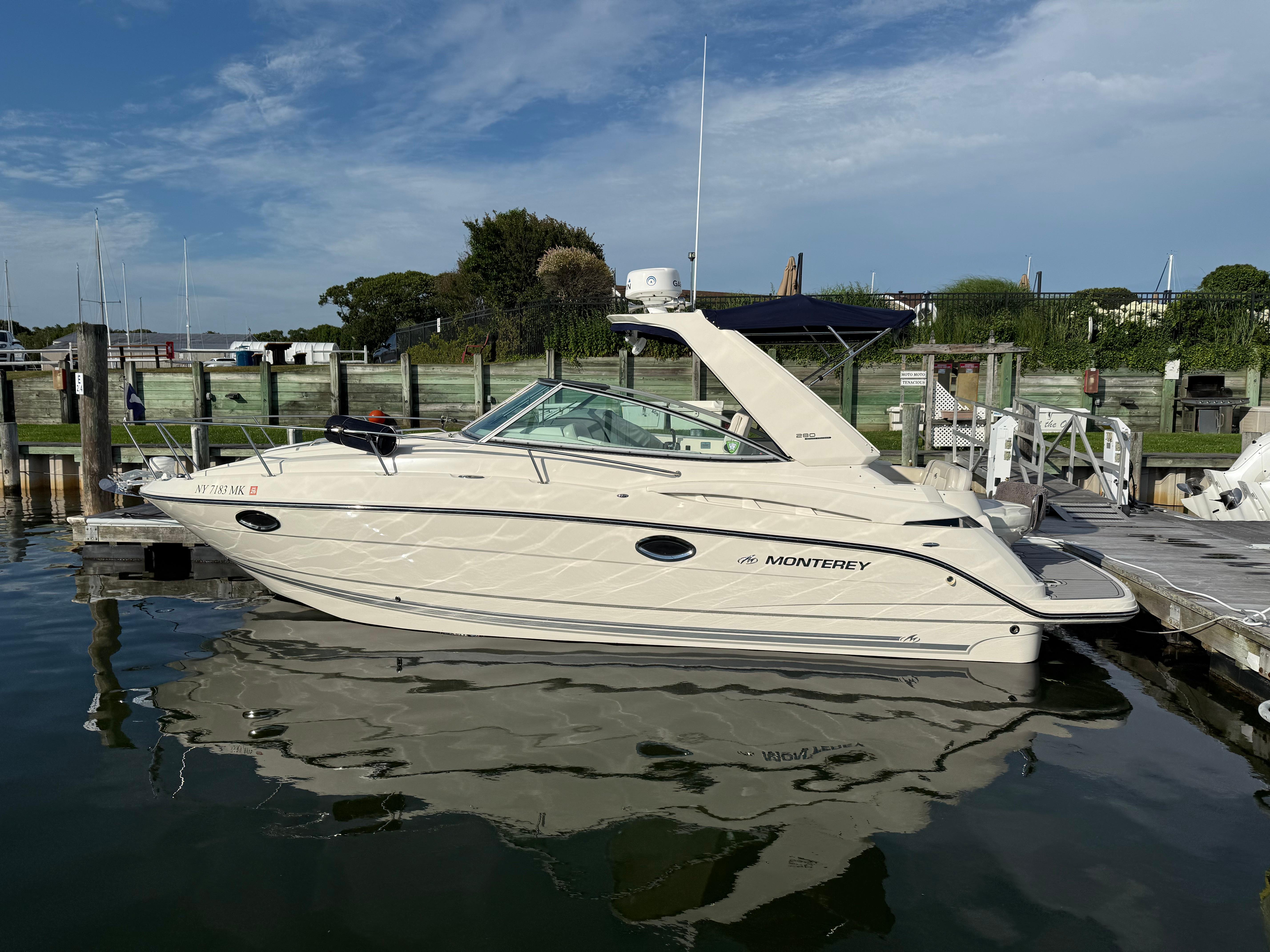 2009 Monterey 280 SCR