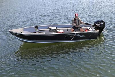 Lund 1600 Fury Tiller Boat