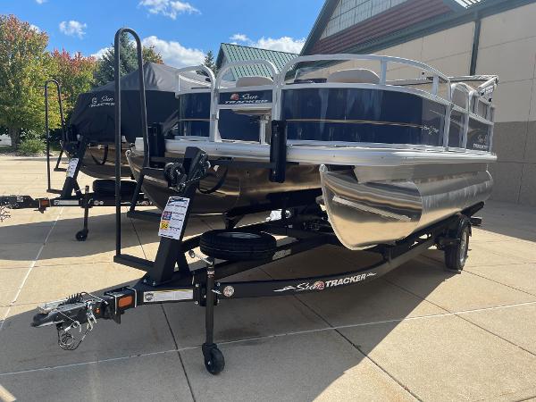 Page 30 of 40 - Sun Tracker Bass Buggy 16 Xl Select boats for sale 