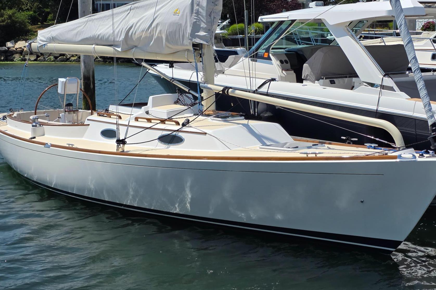 2020 Alerion Express 33