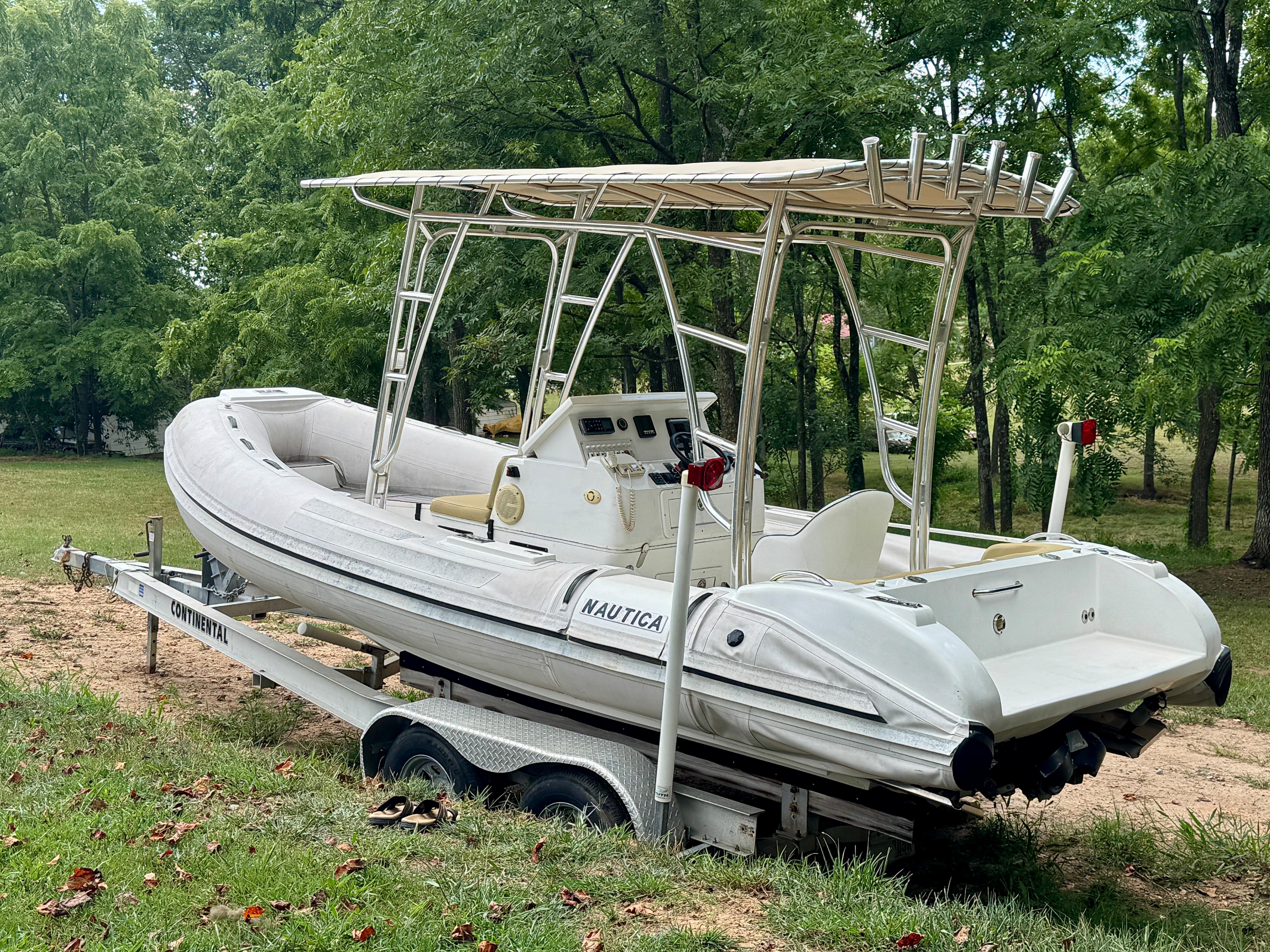 2010 Nautica 19’ Wide Body RIB