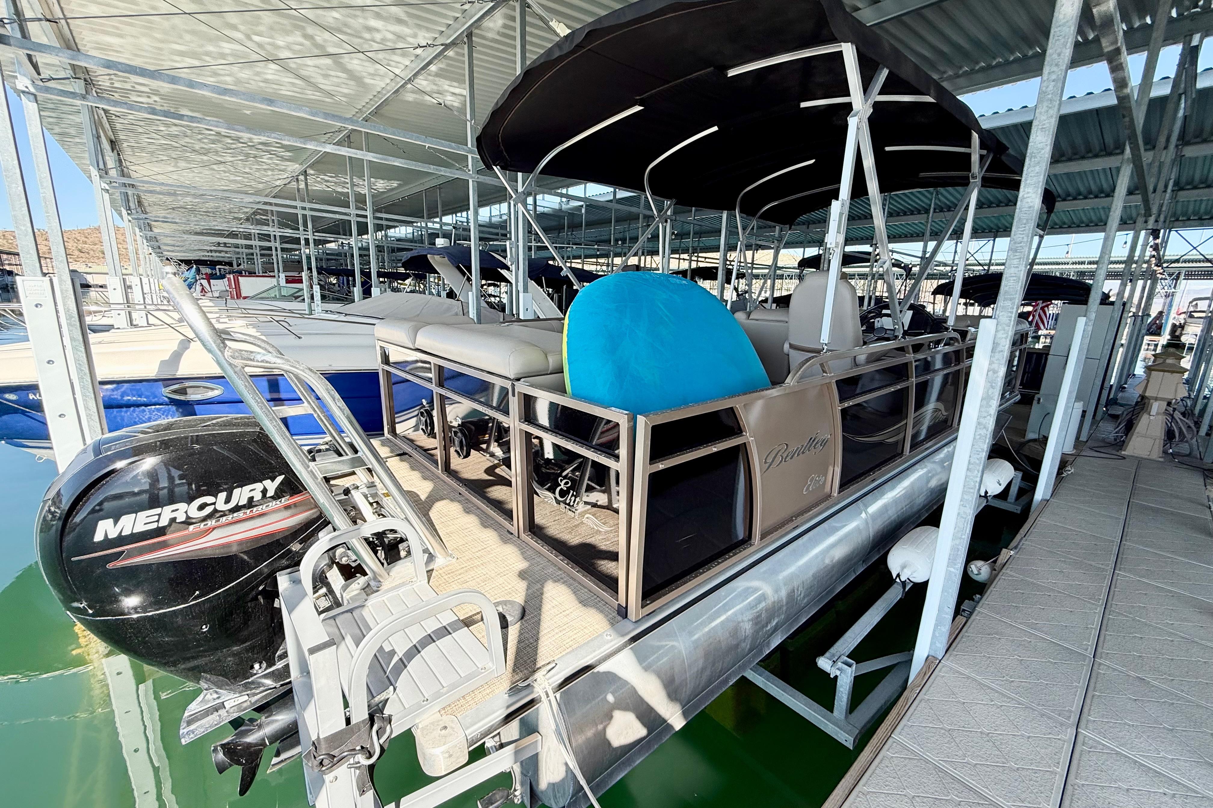 2017 Bentley Pontoons 223 Elite Cruise