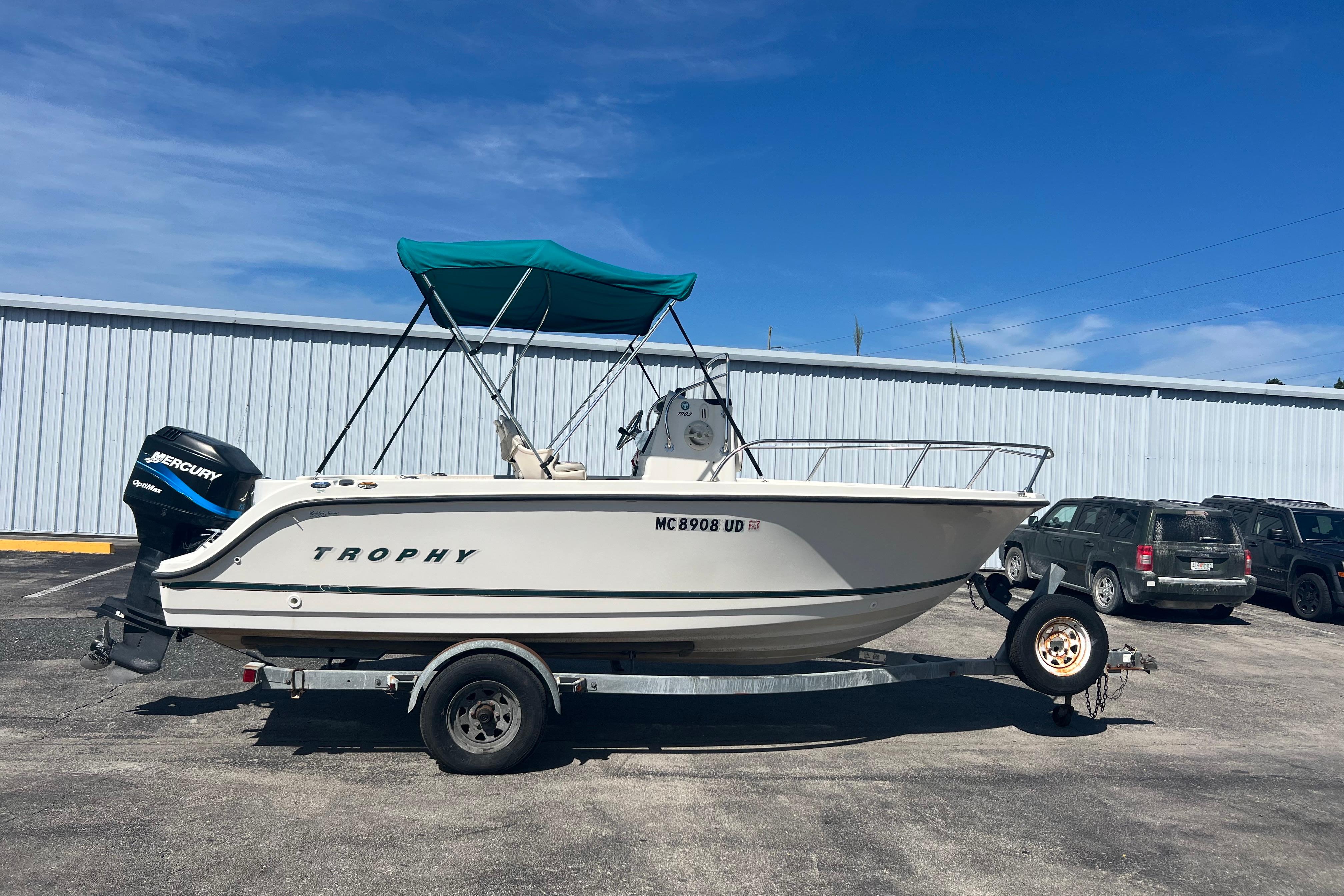 2001 Trophy 1903 Center Console