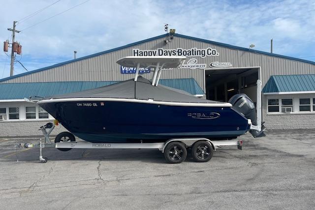 Robalo R230 Center Console 2023 Robalo R230 Center Console boat on trailer at Happy Days Boating Co.