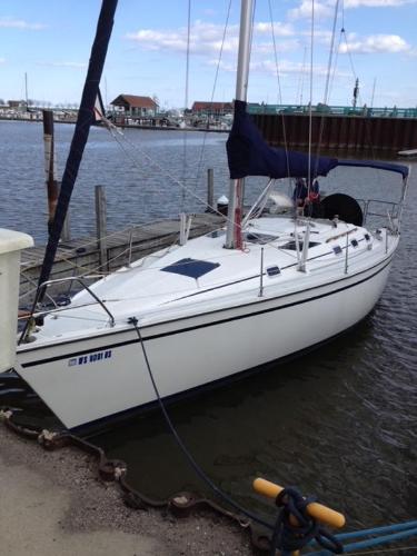 1988 Hunter 33.5