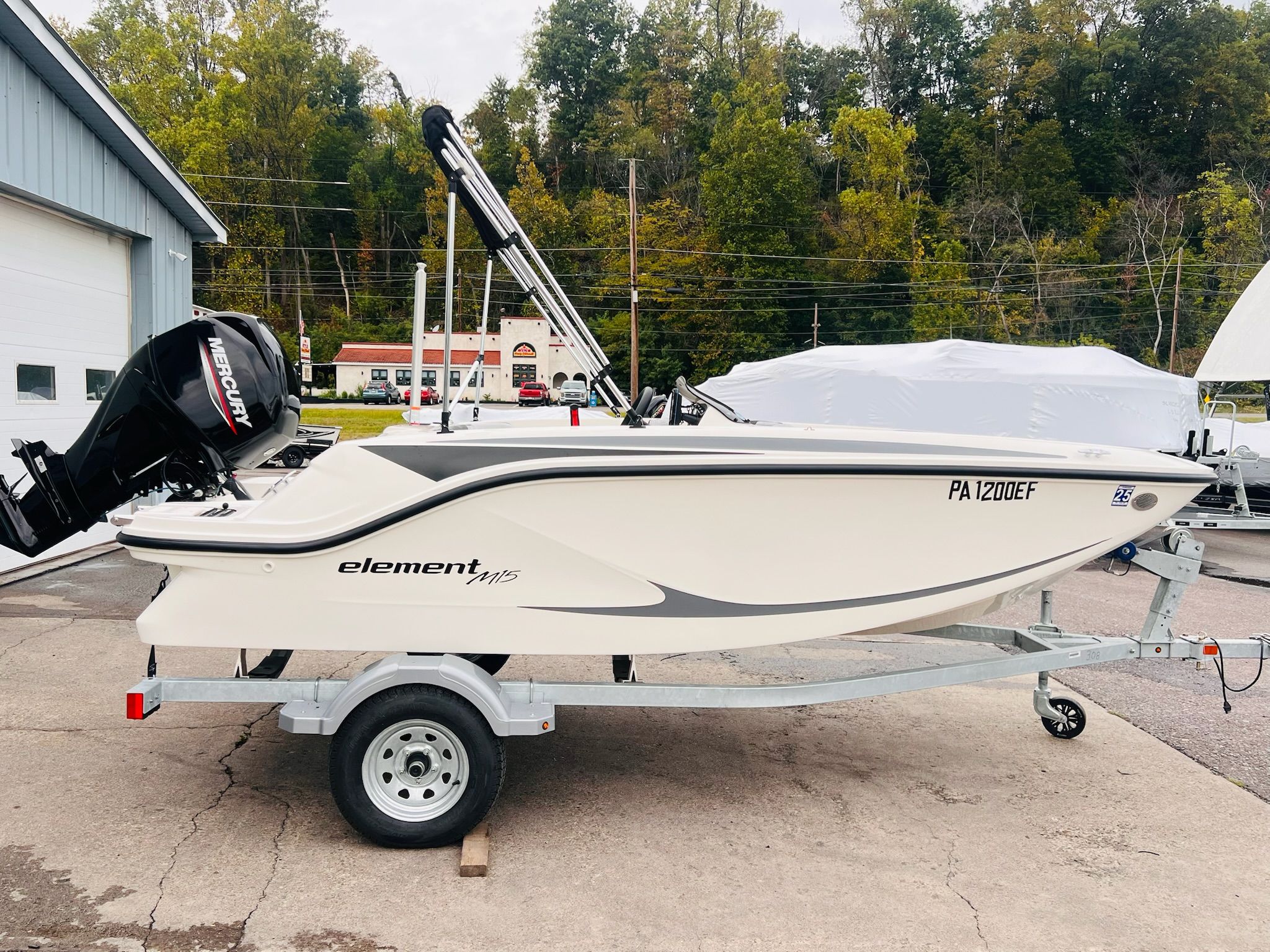2023 Bayliner Element M15