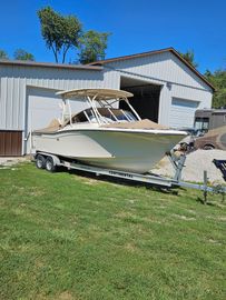 2019 Grady-White Freedom 235