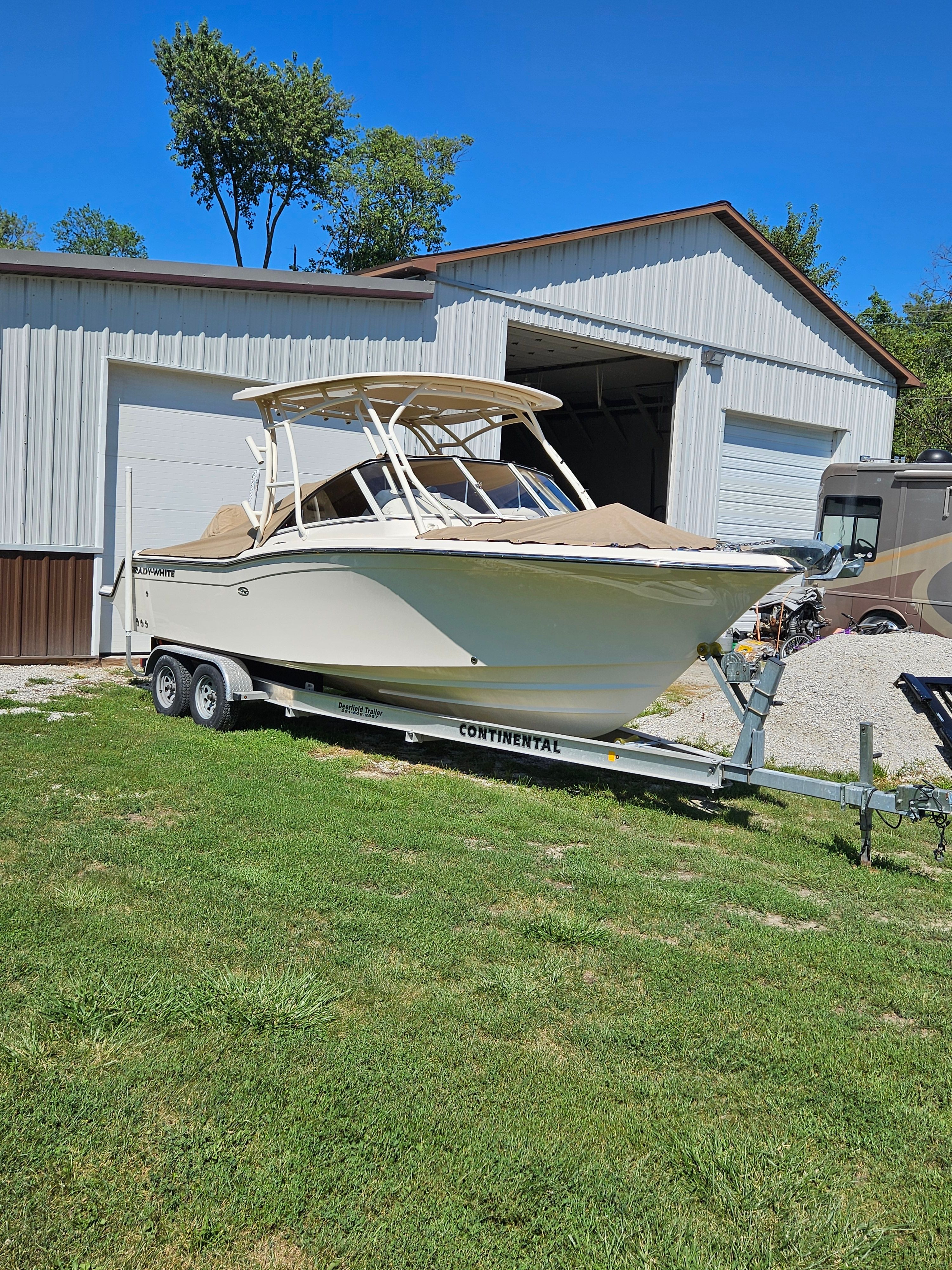 2019 Grady-White Freedom 235