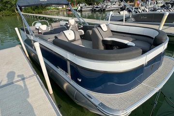 2025 Tahoe Pontoon 23 LSZ Quad Bench