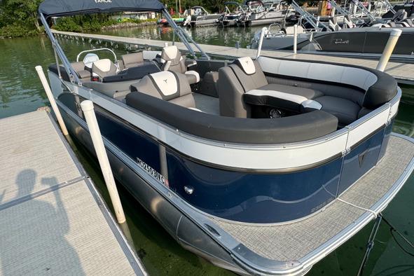 2025 Tahoe Pontoon 23 LSZ Quad Bench