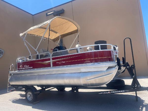 2025 Sun Tracker Bass Buggy 18 DLX