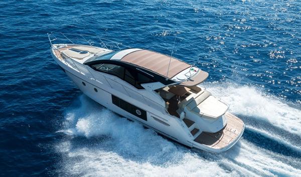 2023 Cranchi M 44 HT