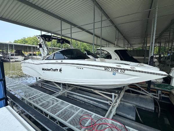 2016 MasterCraft X26