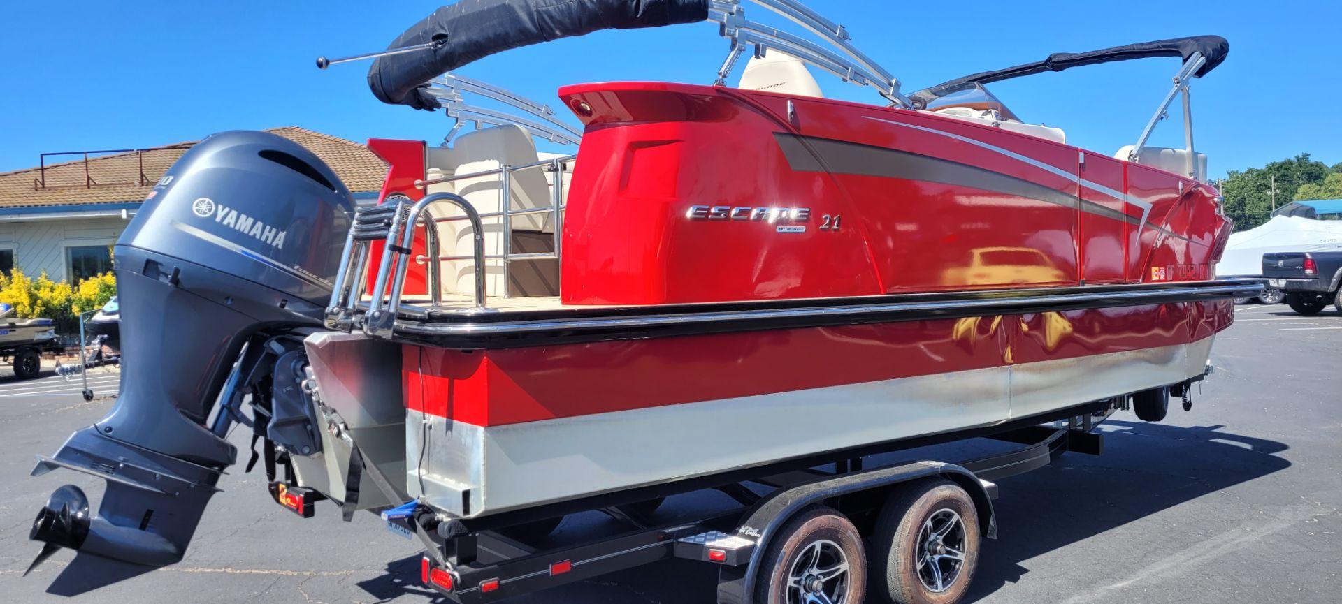 2017 Larson Escape 21 Triple TTT