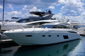2015 Princess V62