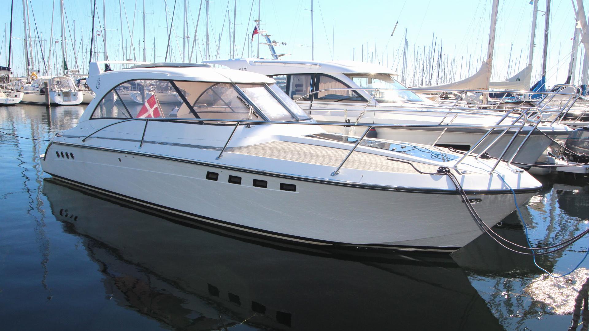 2009 Coronet 290 Weekend