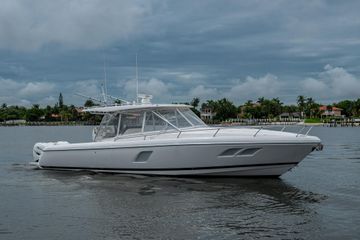 2019 Intrepid 407 Cuddy