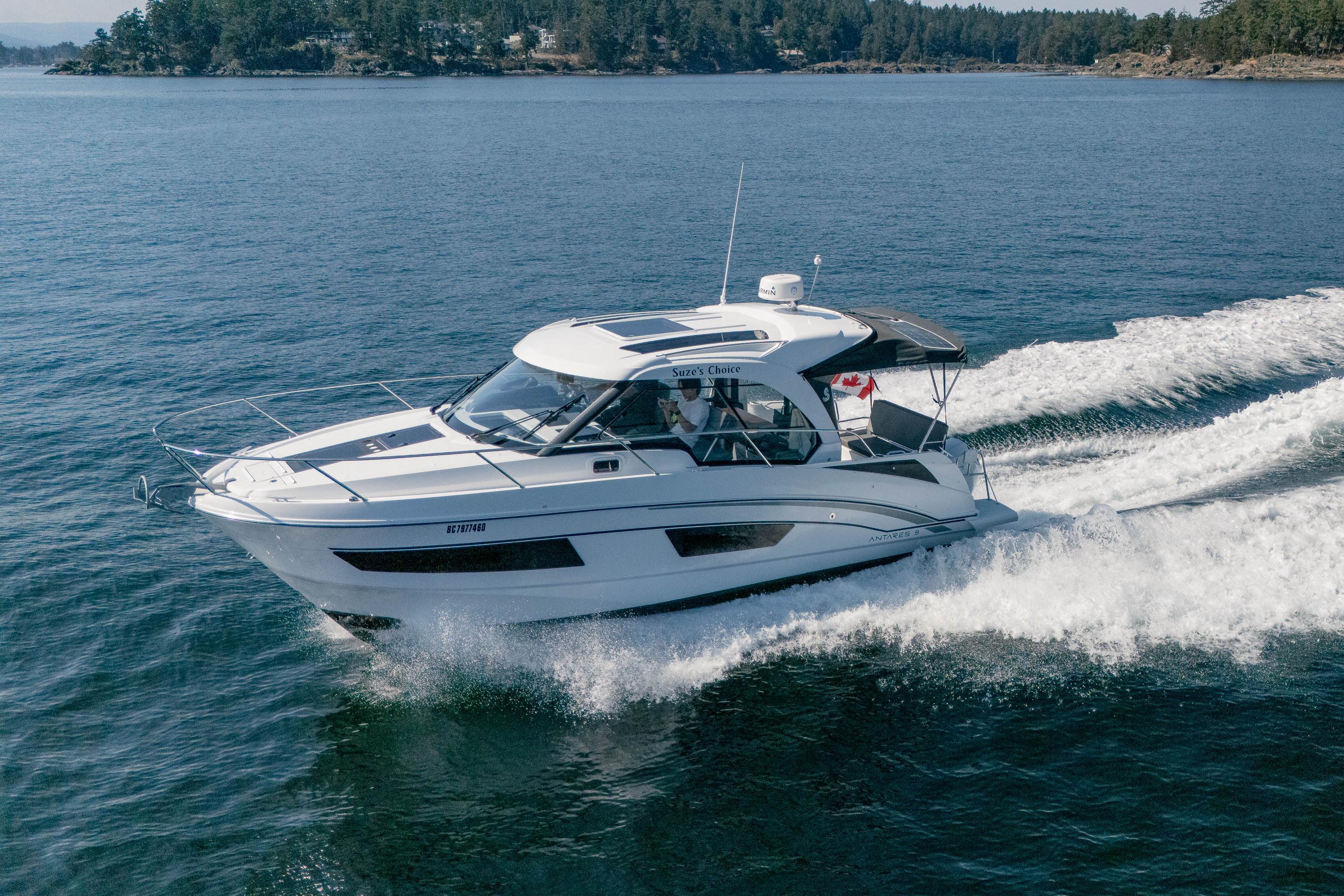 2022 Beneteau Antares 9