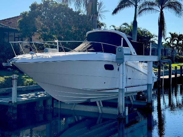 2011 Sea Ray 350 Sundancer