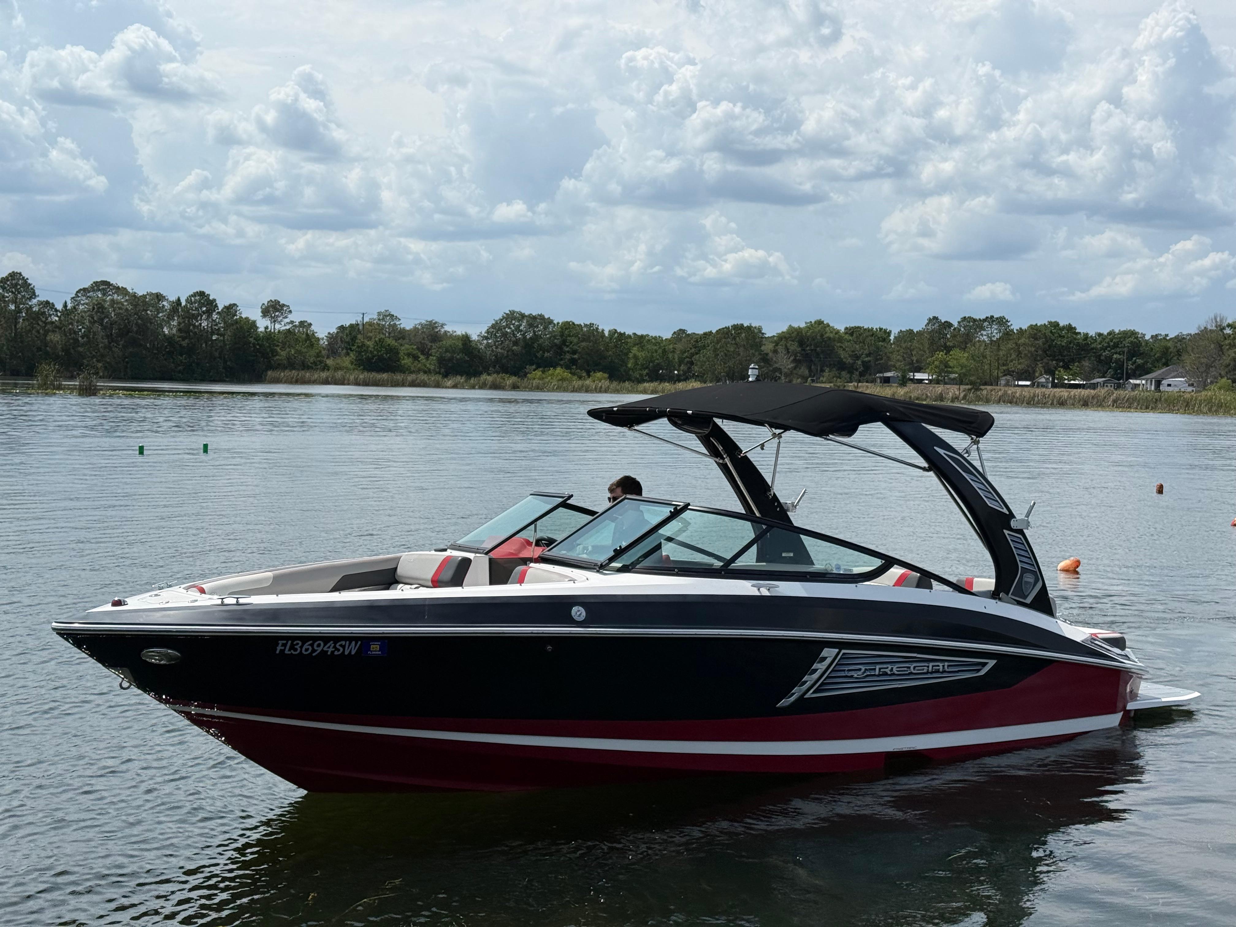 Regal 2500 RX Surf