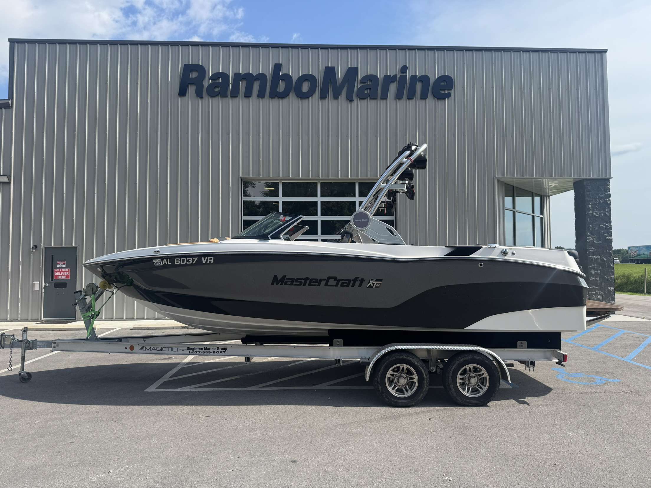 2022 MasterCraft XT23