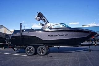 2025 MasterCraft XT23