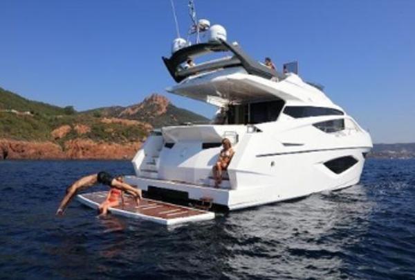 2017 Numarine 62 FLY