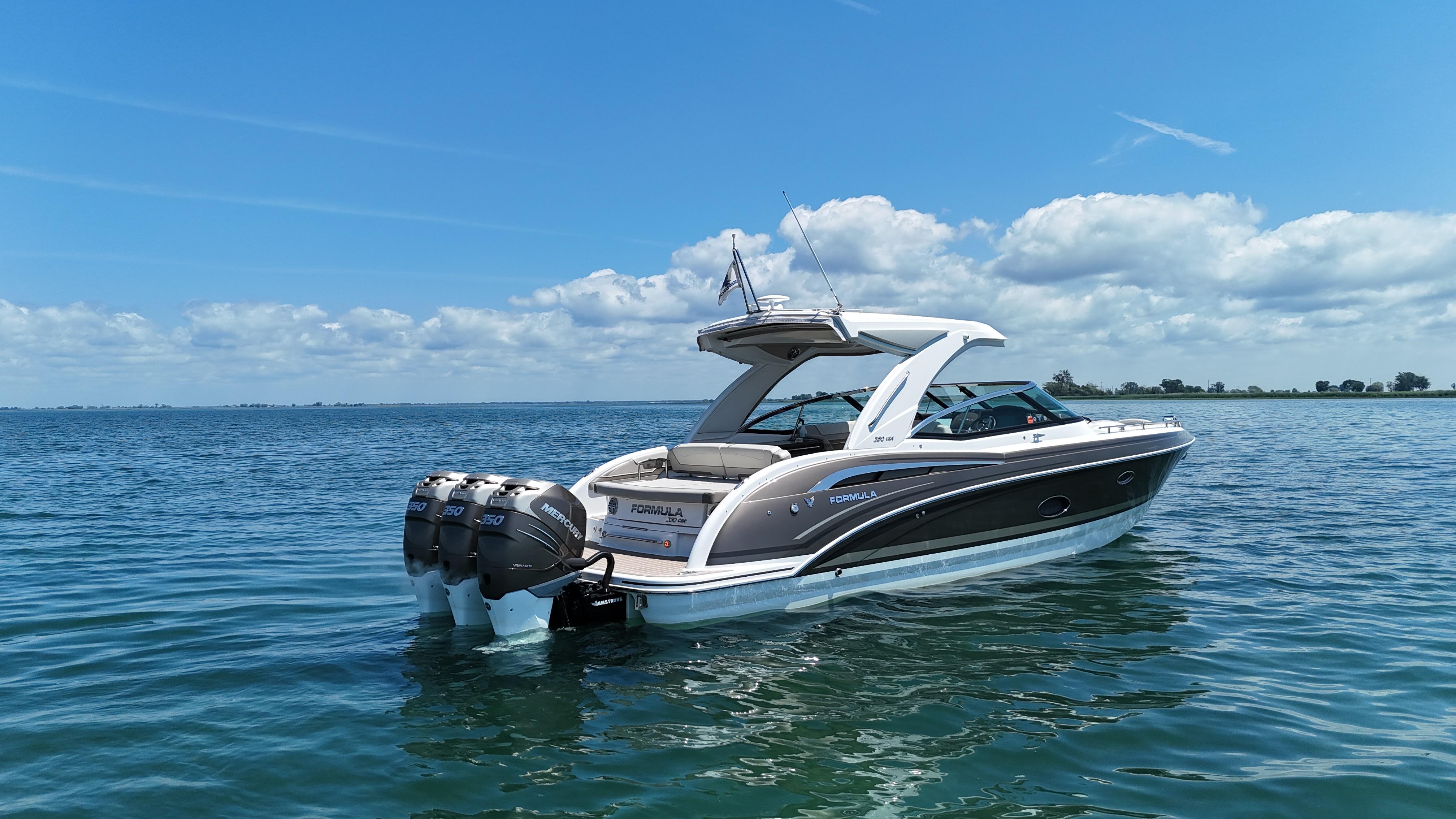 2019 Formula 350 Crossover Bowrider OB