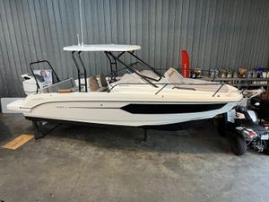 Beneteau Flyer 8 SUNdeck V2
