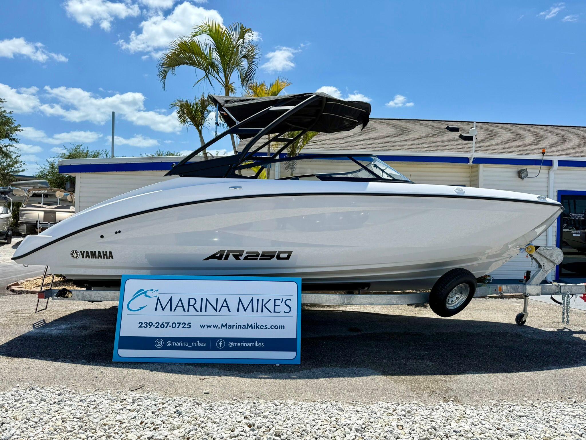 2025 Yamaha Boats AR250