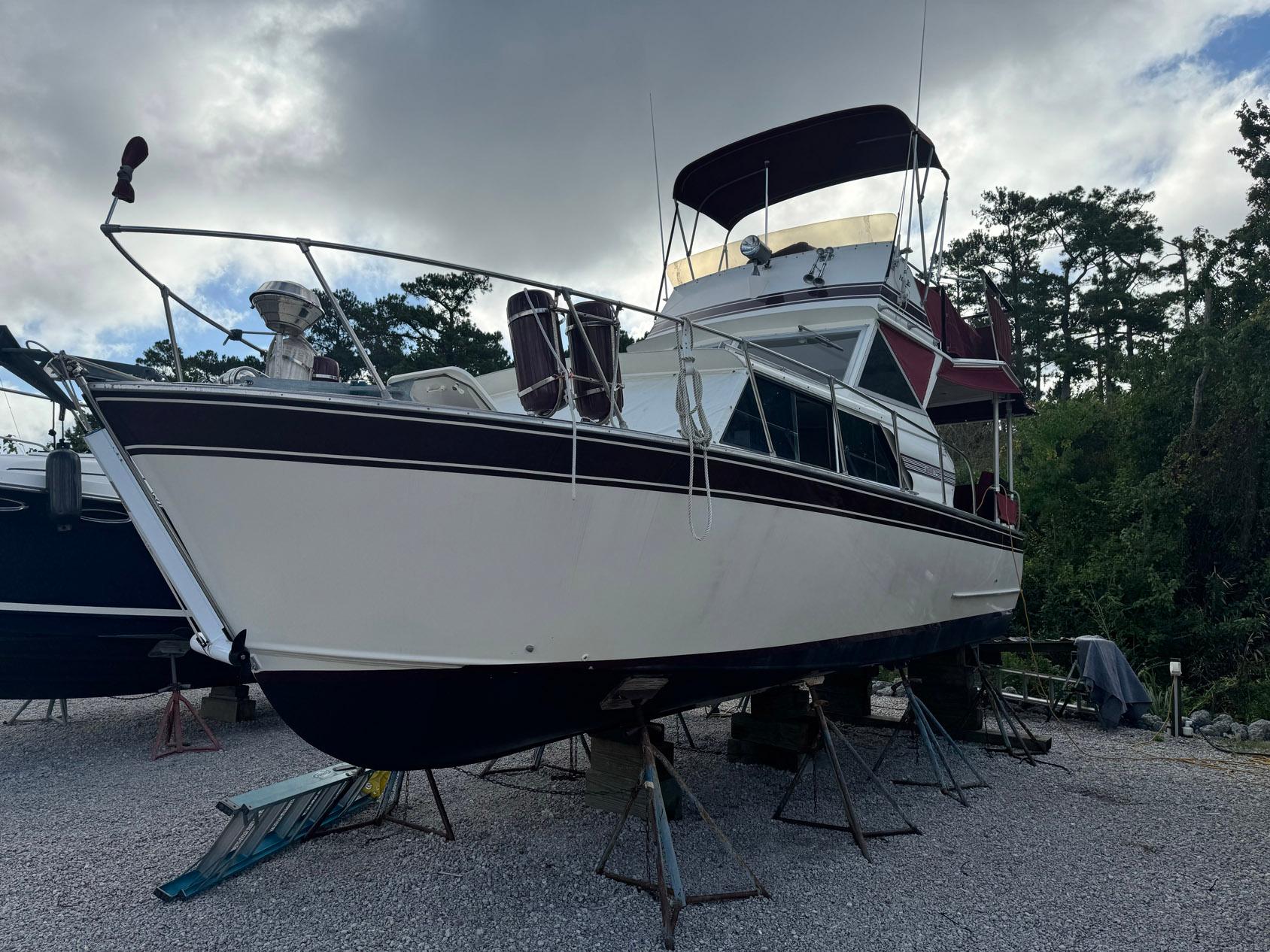 1976 Marinette Marinette Flybridge - 28, New Bern North Carolina ...