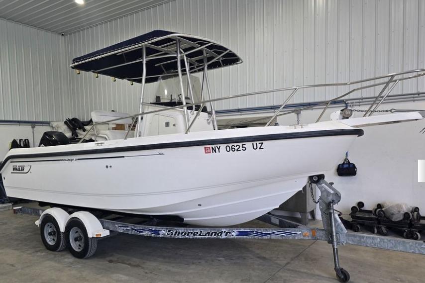 2001 Boston Whaler 210 Outrage