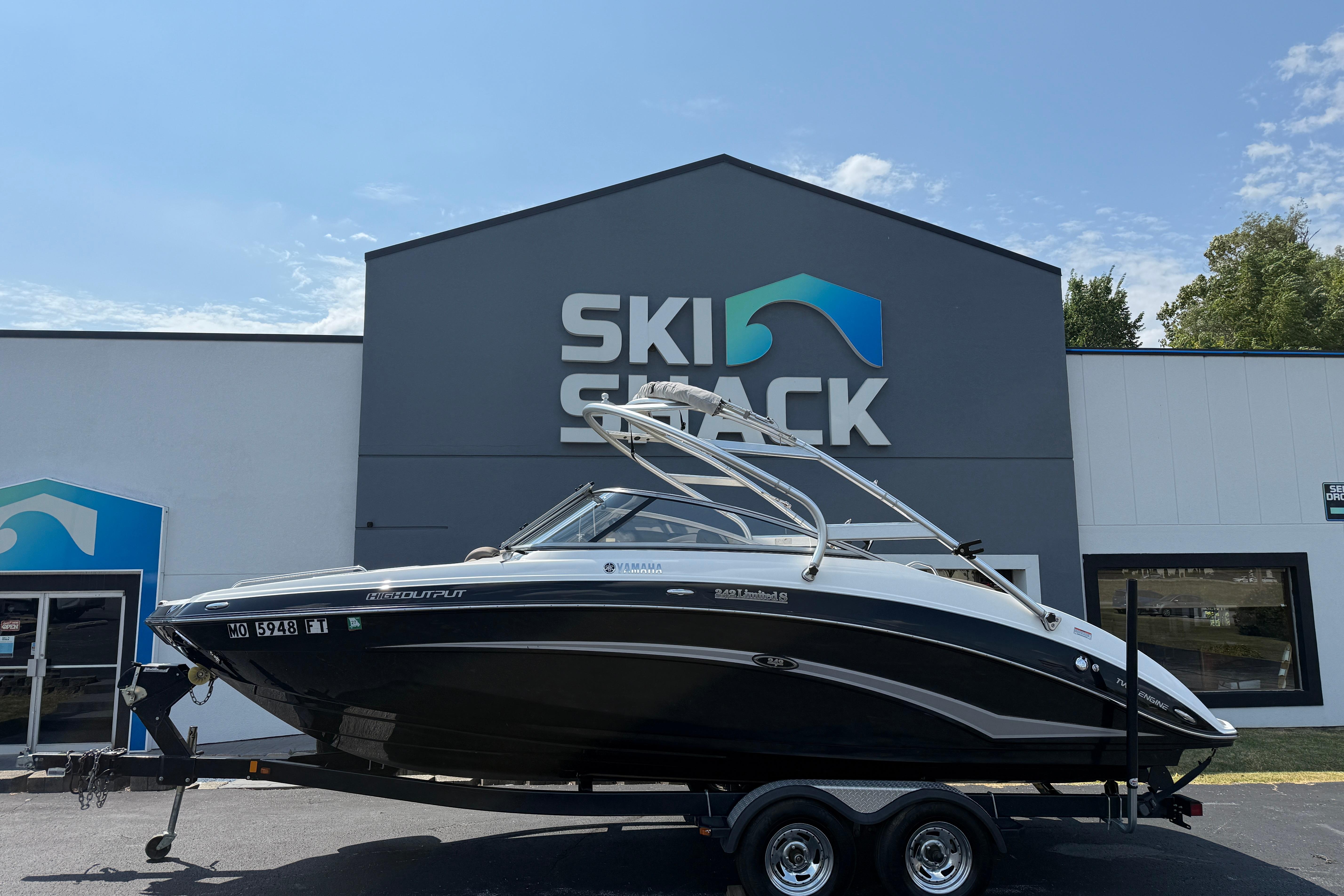 2012 Yamaha Boats 242 Limited S