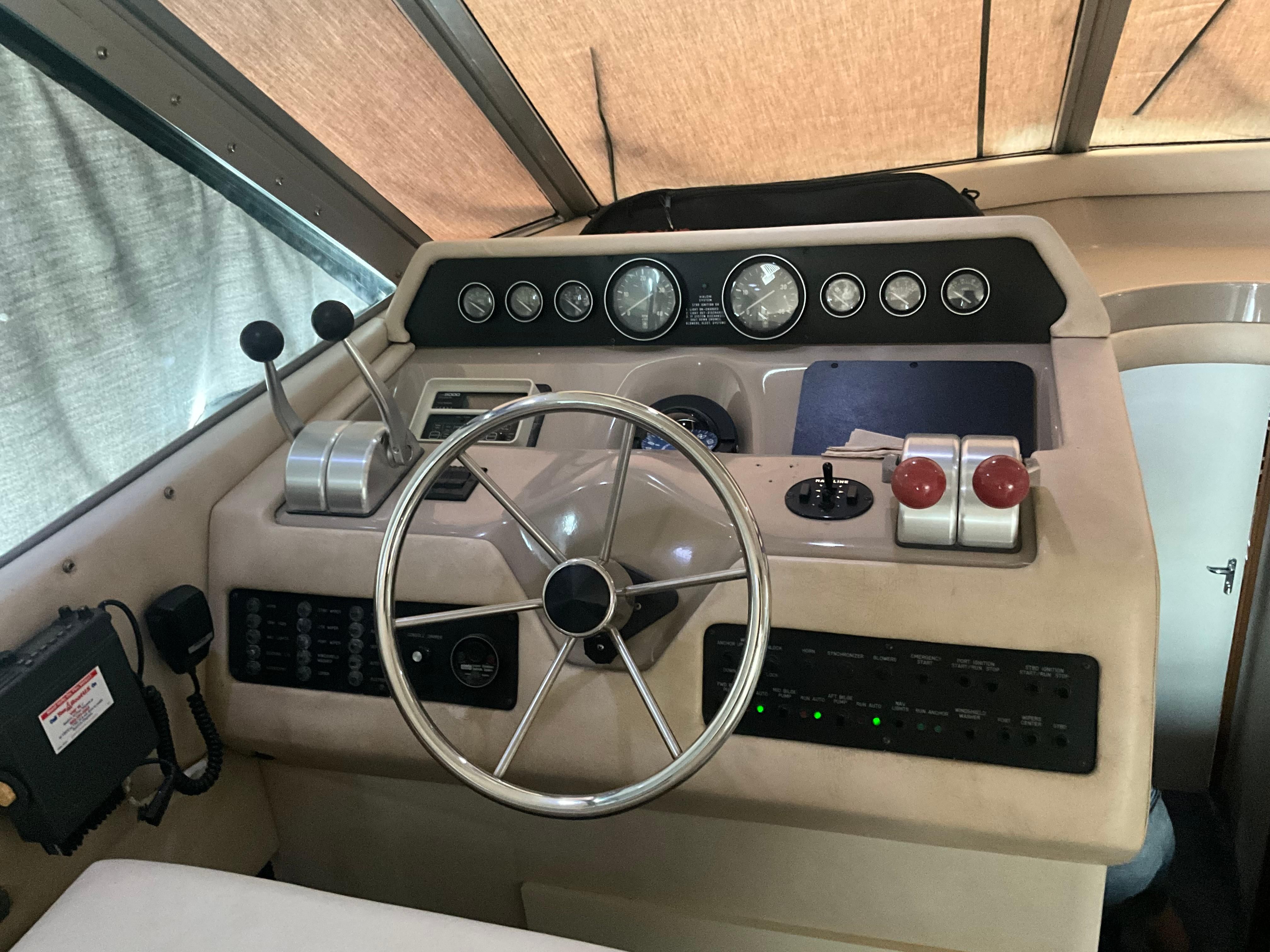 1991 Sea Ray Sedan Bridge