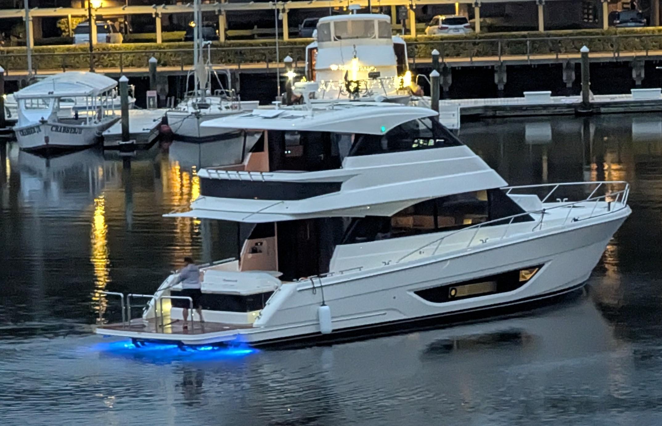 2025 Maritimo M55 Black Edition