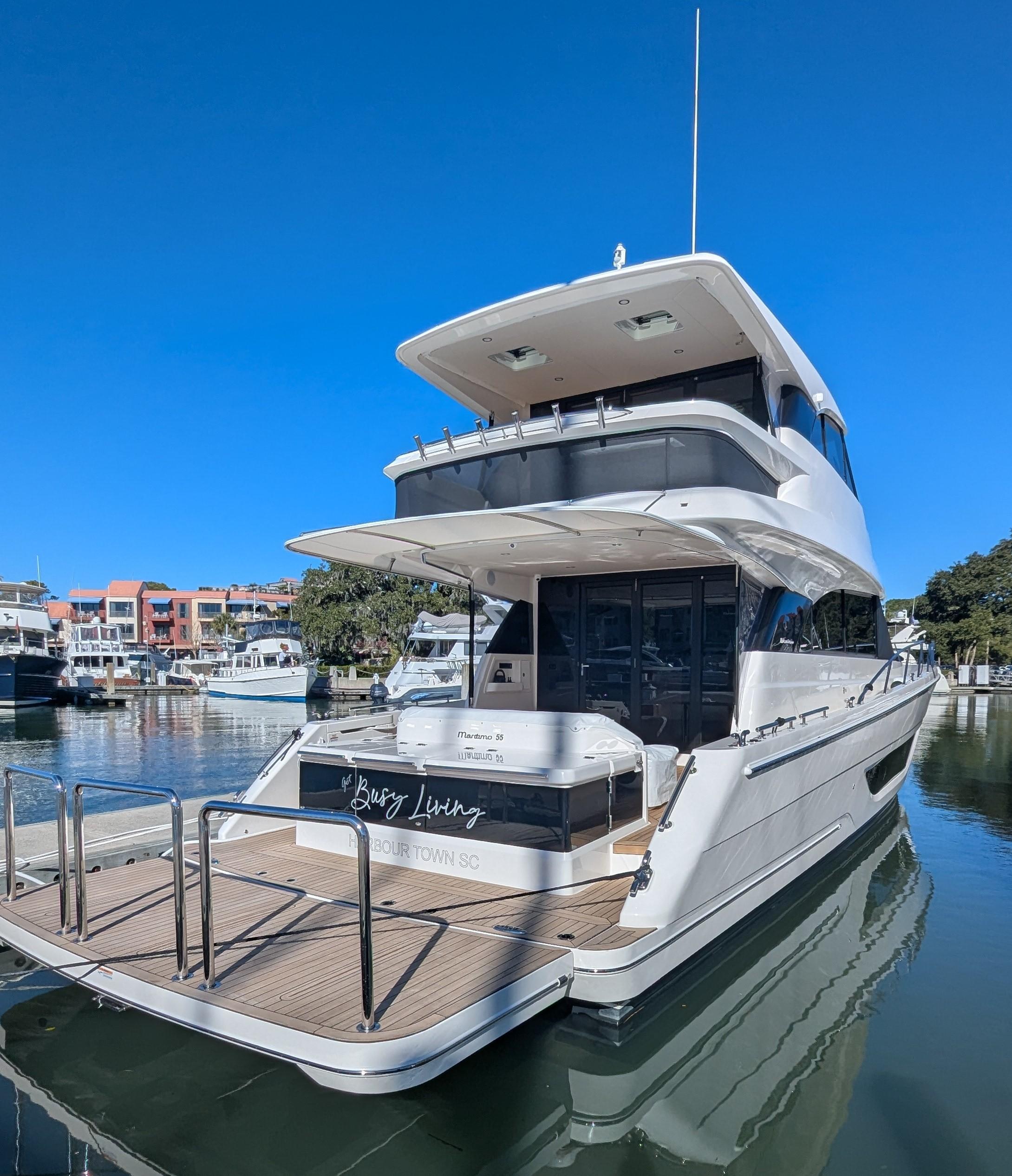 2025 Maritimo M55 Black Edition