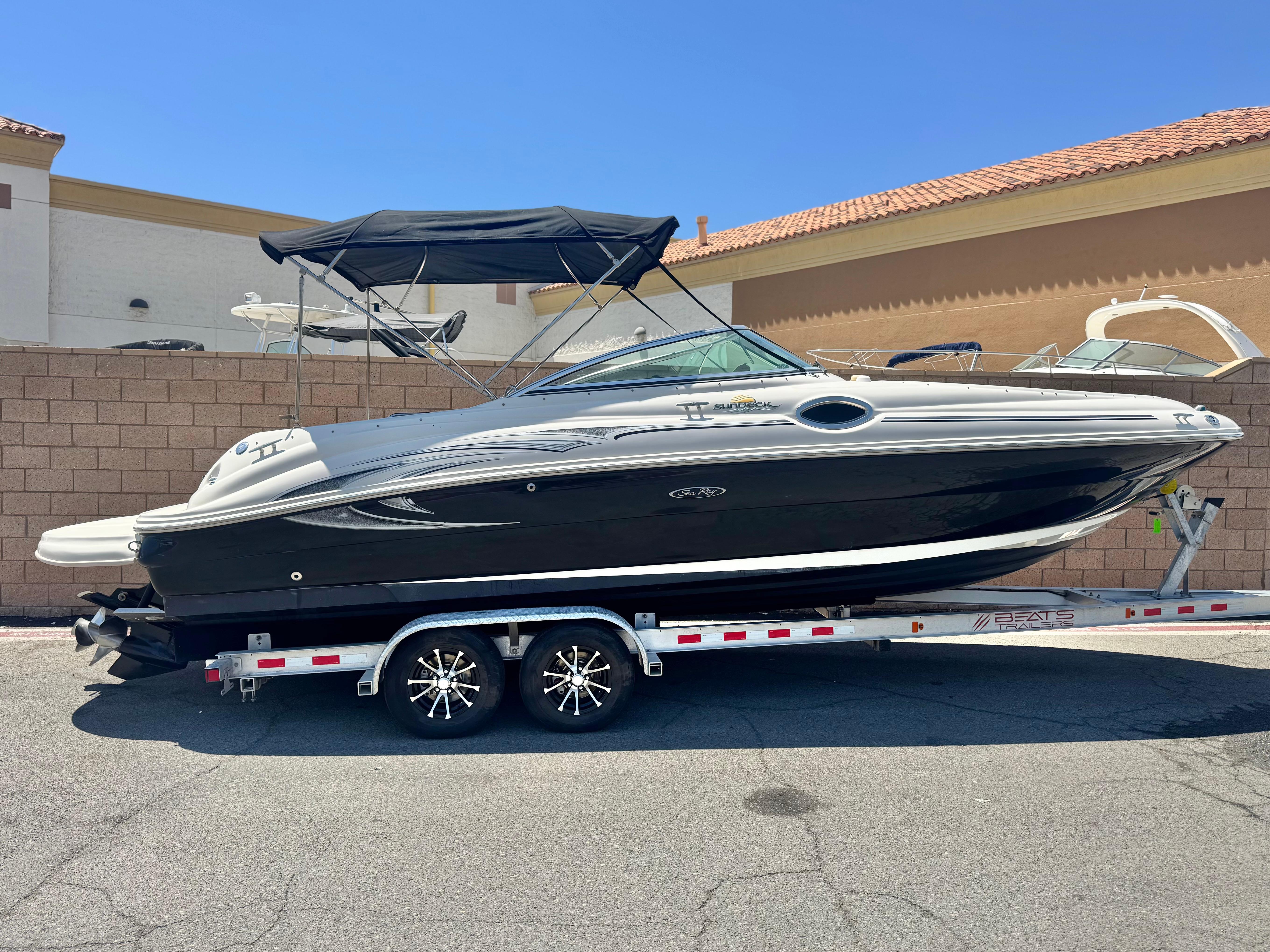 2005 Sea Ray 240 Sundeck