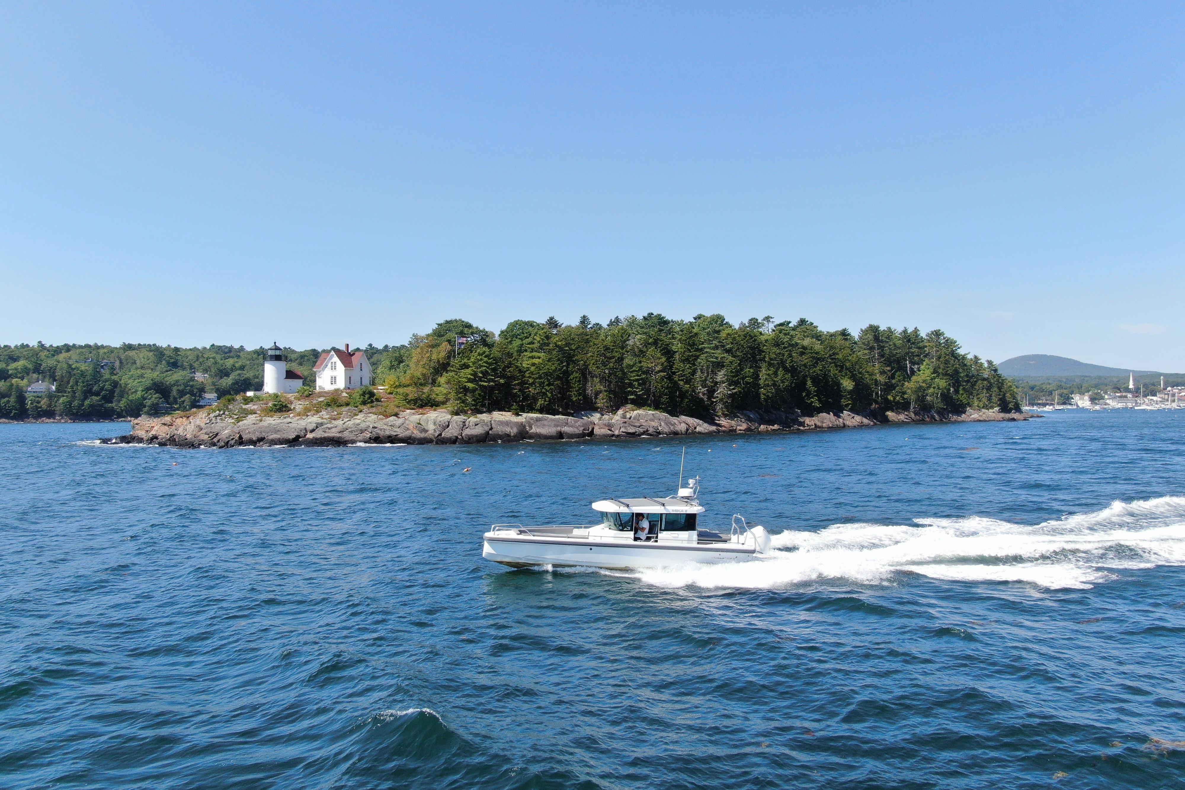 2020 Axopar 28 Cabin Aft Cabin