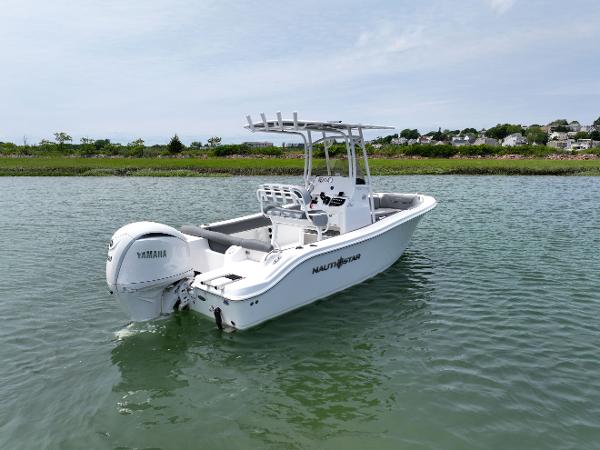 2025 NauticStar 212 Legacy
