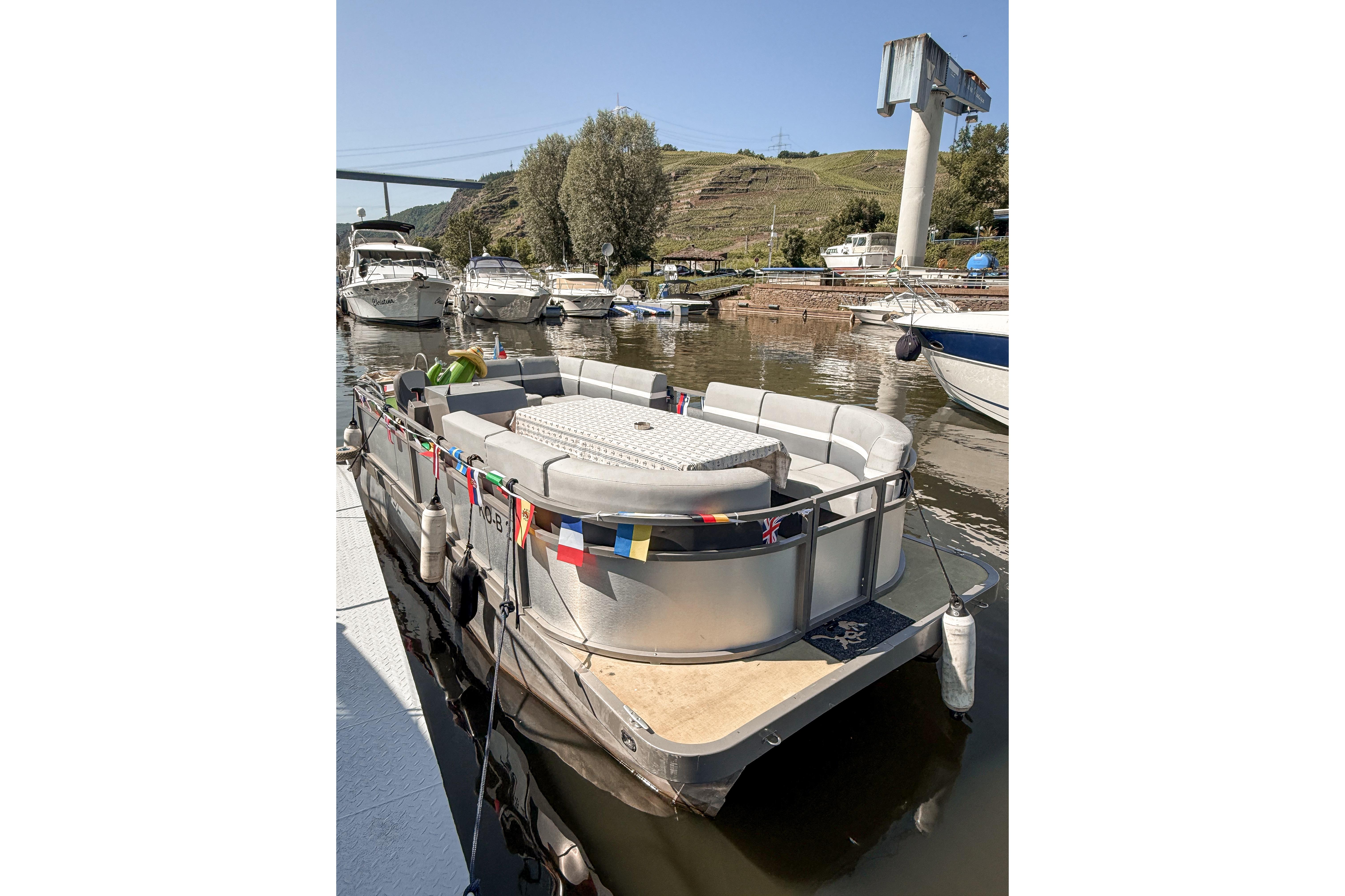 2020 Custom Motorboot