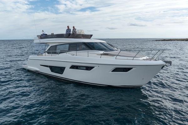 2021 Ferretti Yachts 500