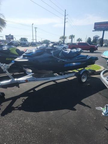 Sea-Doo GTX™ 300 iBR and iDF