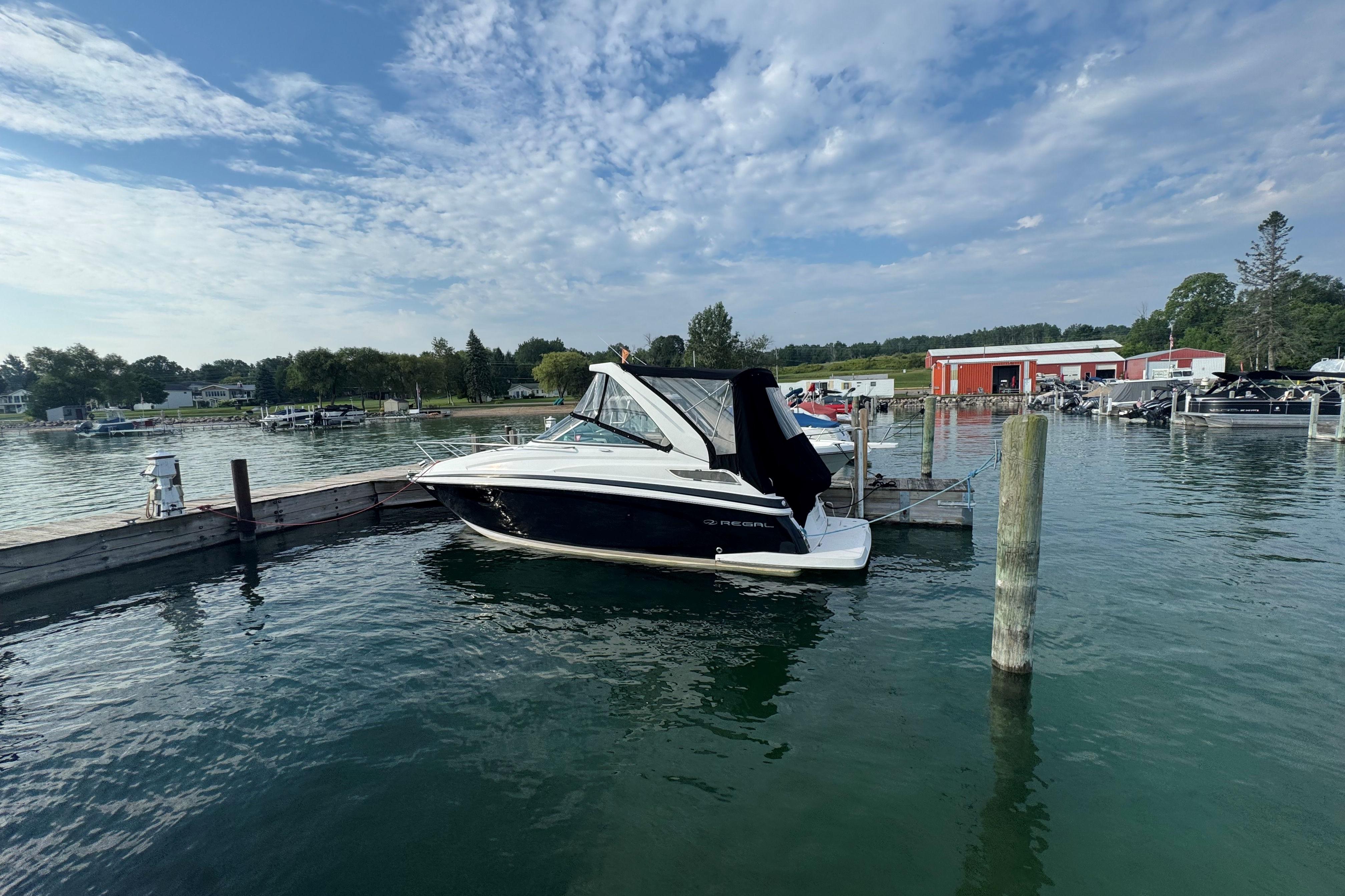 2012 Regal 28 Express
