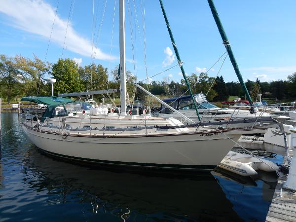 Island Packet 40
