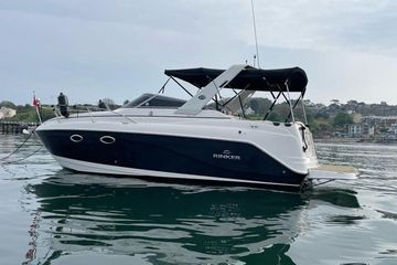 2005 Rinker Fiesta Vee 270