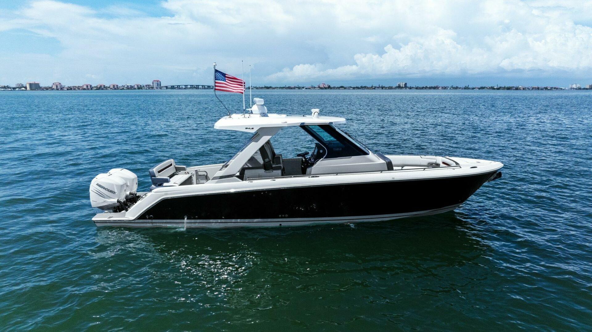 2021 Tiara Yachts 34 Sport LS