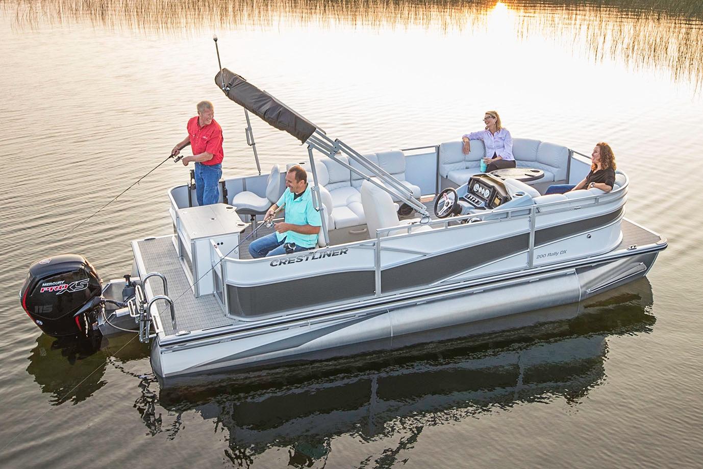 Crestliner Boat image