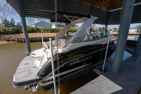 2014 Monterey 295 Sport Yacht