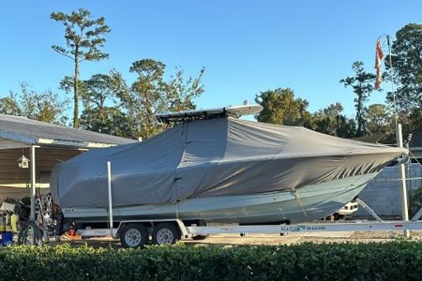 2022 Sea Hunt Gamefish 27 Forward Seating